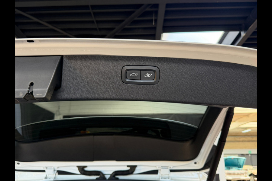 Volvo XC90 2.0 T8 Twin Engine AWD R-Design Black | Pano | 360 | H&K | ACC | Stoelkoeling | Trekhaak | Led | Top Uitvoering