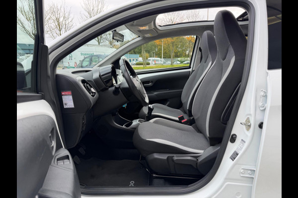 Toyota Aygo 1.0 VVT-i x-joy cabrio, NAP, CarPlay, Camera