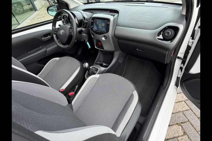 Toyota Aygo 1.0 VVT-i x-joy cabrio, NAP, CarPlay, Camera
