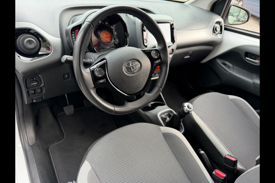 Toyota Aygo 1.0 VVT-i x-joy cabrio, NAP, CarPlay, Camera