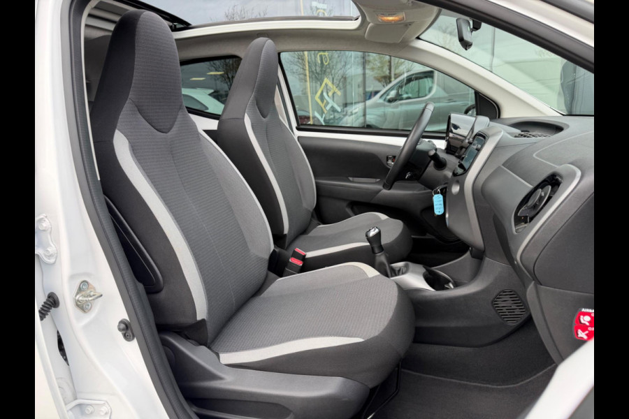 Toyota Aygo 1.0 VVT-i x-joy cabrio, NAP, CarPlay, Camera