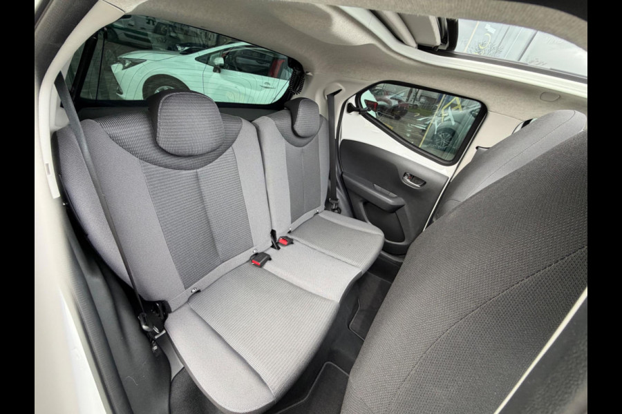 Toyota Aygo 1.0 VVT-i x-joy cabrio, NAP, CarPlay, Camera