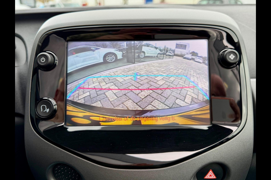 Toyota Aygo 1.0 VVT-i x-joy cabrio, NAP, CarPlay, Camera