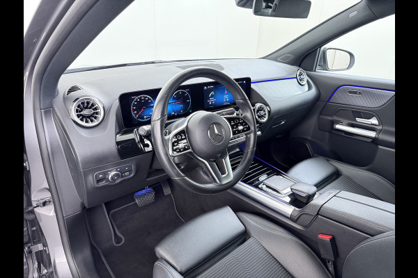 Mercedes-Benz EQA 250 Business Solution Luxury 67kWh SOH 96% Adap.Cruise Camera Stoelverwarming Elek.Achterklep Navi Pdc lmv Led DAB USB All-Season Banden Distronic plus Advanced pakket Licht en zichtpakket 1e Eigenaar Origineel Nederlandse Auto