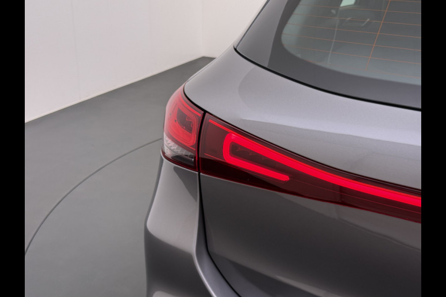 Mercedes-Benz EQA 250 Business Solution Luxury 67kWh SOH 96% Adap.Cruise Camera Stoelverwarming Elek.Achterklep Navi Pdc lmv Led DAB USB All-Season Banden Distronic plus Advanced pakket Licht en zichtpakket 1e Eigenaar Origineel Nederlandse Auto