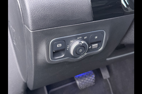 Mercedes-Benz EQA 250 Business Solution Luxury 67kWh SOH 96% Adap.Cruise Camera Stoelverwarming Elek.Achterklep Navi Pdc lmv Led DAB USB All-Season Banden Distronic plus Advanced pakket Licht en zichtpakket 1e Eigenaar Origineel Nederlandse Auto