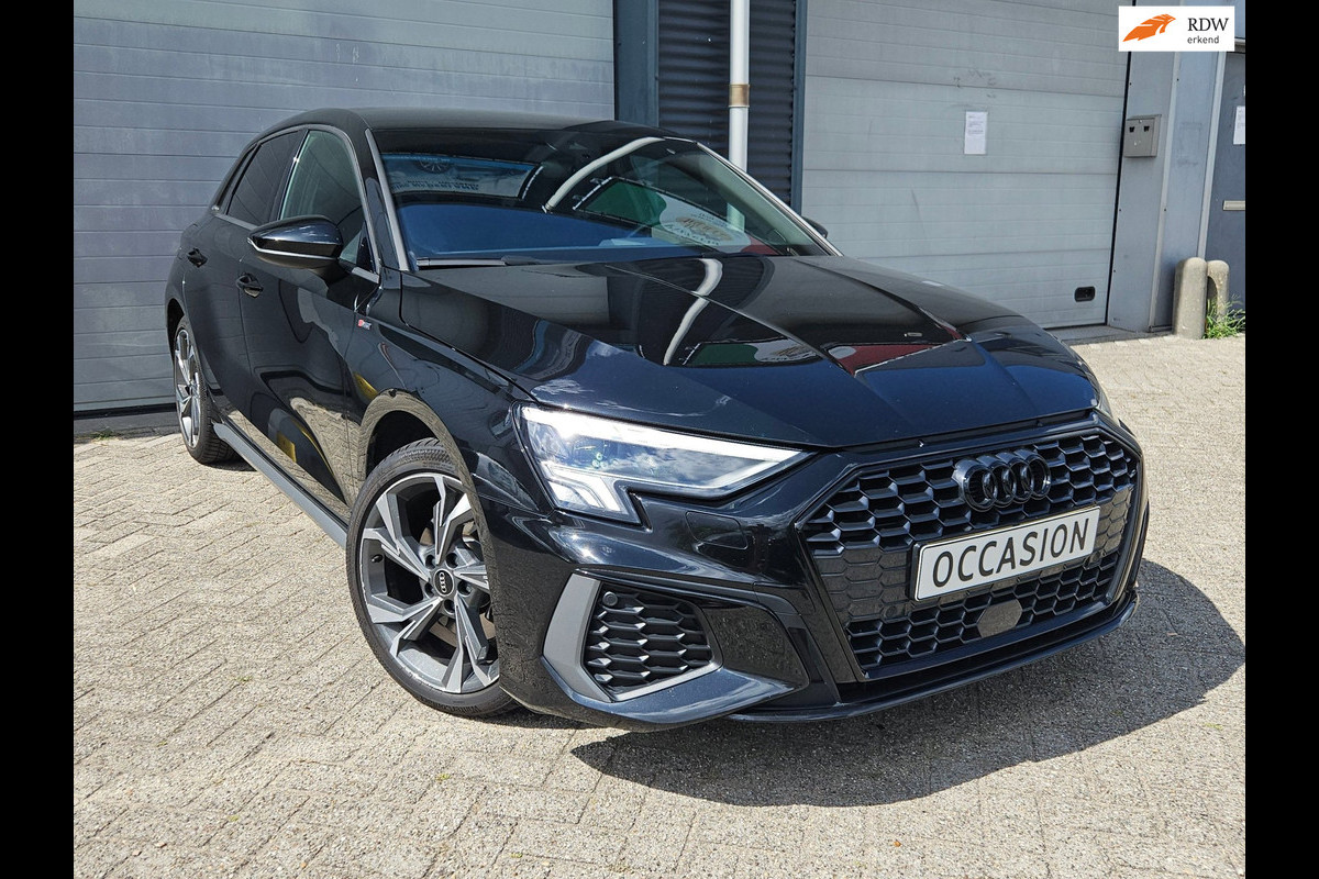 Audi A3 Sportback 40 TFSI-e 3x S-line Keyless Matrix Memory Camera Virtual
