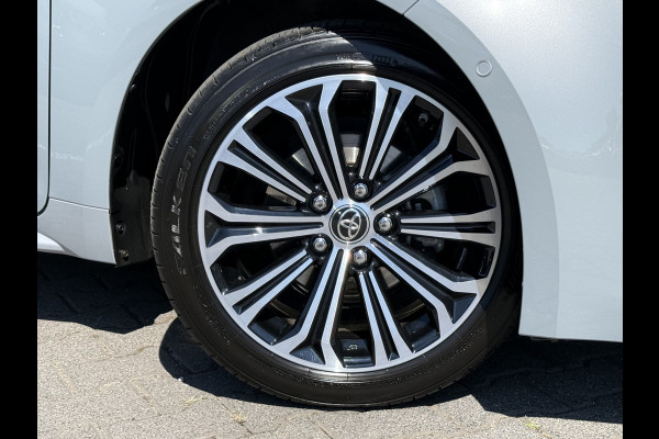 Toyota Corolla Touring Sports 1.8 Hybrid Team D | ACC | CarPlay | Camera | LED | DAB+ | 17 inch
