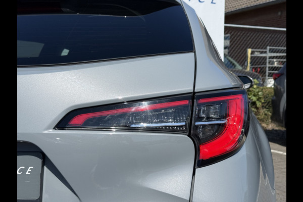 Toyota Corolla Touring Sports 1.8 Hybrid Team D | ACC | CarPlay | Camera | LED | DAB+ | 17 inch