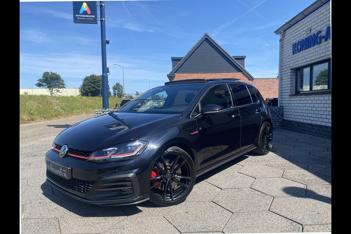 Volkswagen Golf 2.0 TSI GTI Performance/ Pano/ Dynaudio/ Keyless/ Virtual CP/ Dynamic lights