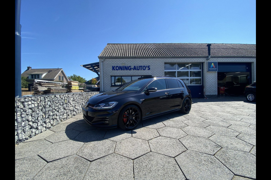 Volkswagen Golf 2.0 TSI GTI Performance/ Pano/ Dynaudio/ Keyless/ Virtual CP/ Dynamic lights