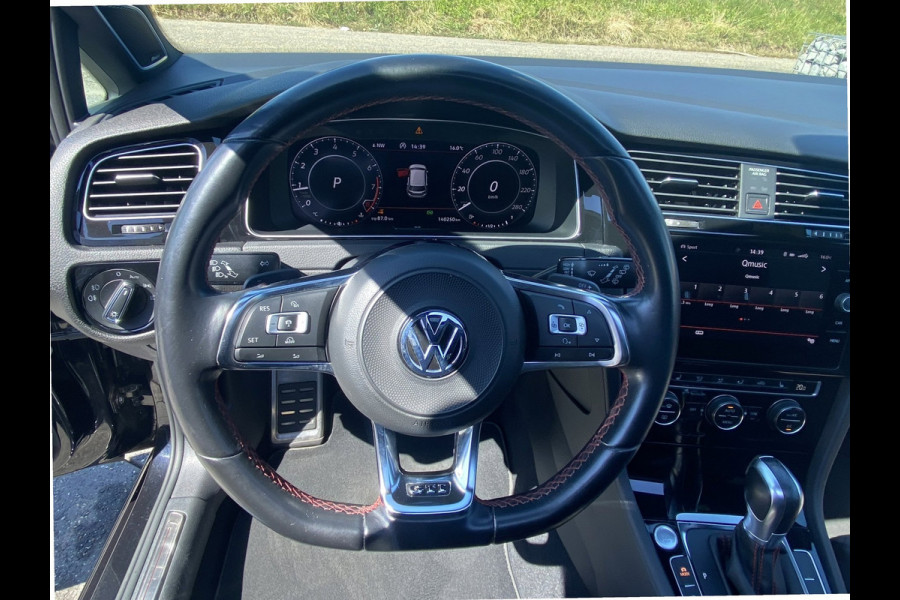 Volkswagen Golf 2.0 TSI GTI Performance/ Pano/ Dynaudio/ Keyless/ Virtual CP/ Dynamic lights
