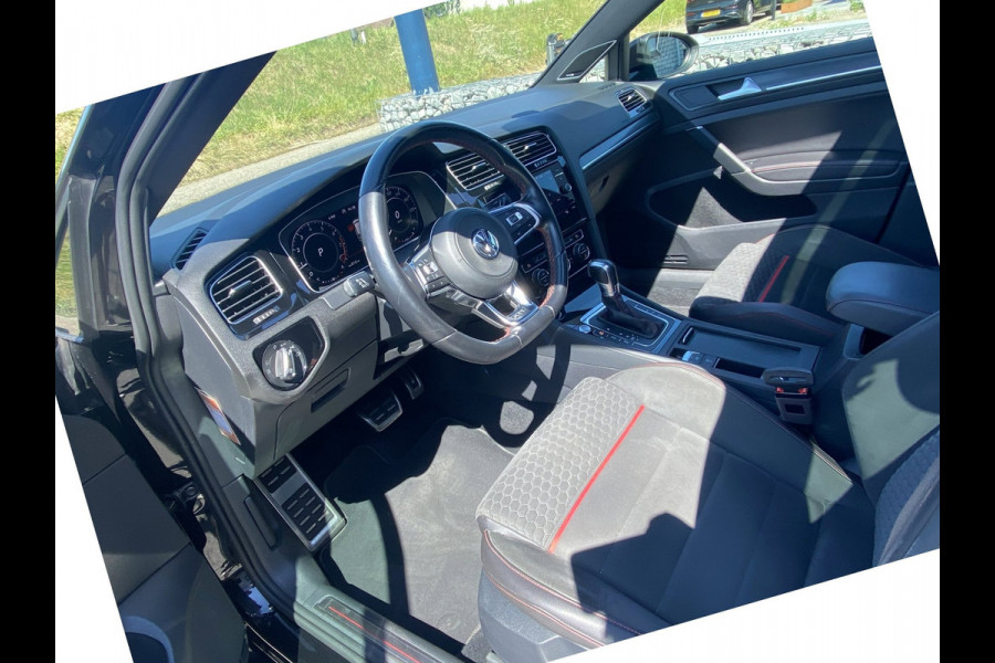 Volkswagen Golf 2.0 TSI GTI Performance/ Pano/ Dynaudio/ Keyless/ Virtual CP/ Dynamic lights