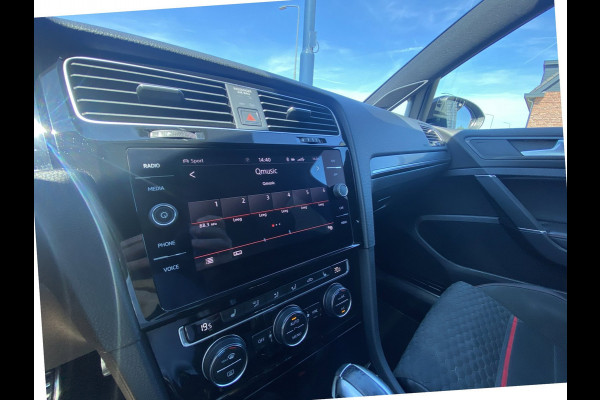 Volkswagen Golf 2.0 TSI GTI Performance/ Pano/ Dynaudio/ Keyless/ Virtual CP/ Dynamic lights