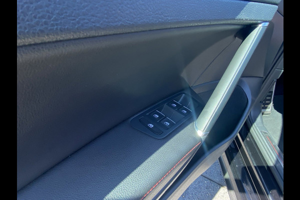 Volkswagen Golf 2.0 TSI GTI Performance/ Pano/ Dynaudio/ Keyless/ Virtual CP/ Dynamic lights