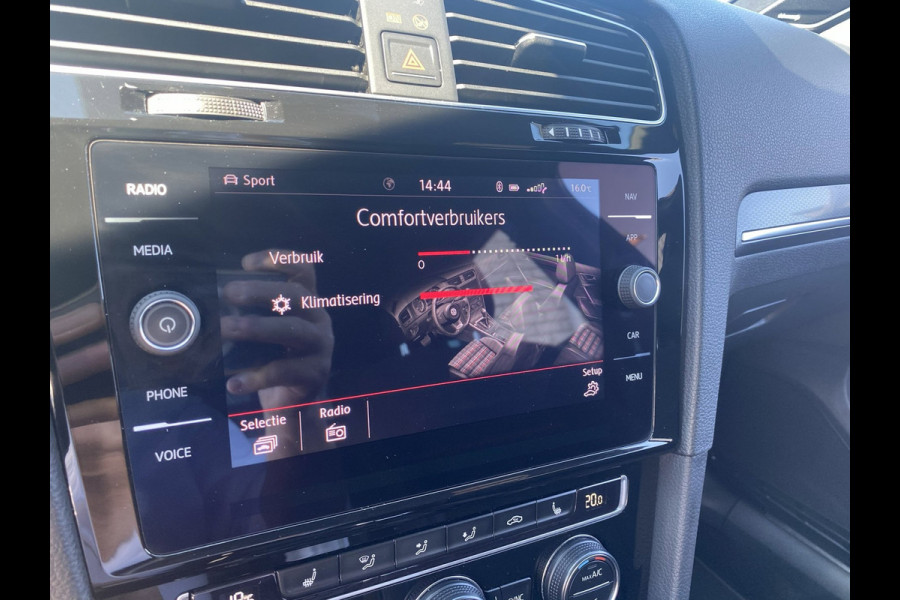 Volkswagen Golf 2.0 TSI GTI Performance/ Pano/ Dynaudio/ Keyless/ Virtual CP/ Dynamic lights