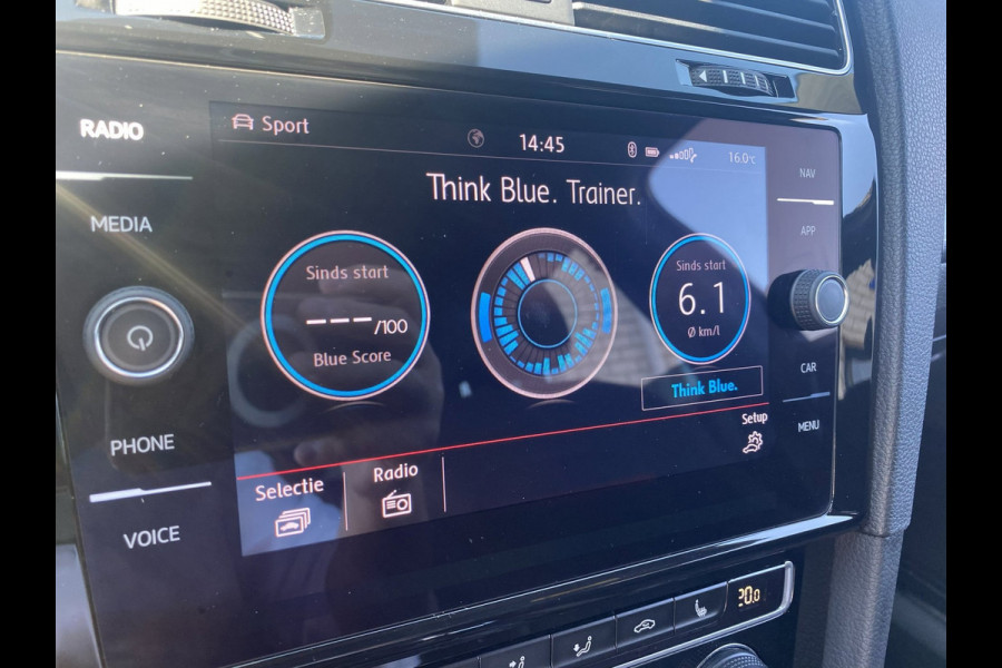Volkswagen Golf 2.0 TSI GTI Performance/ Pano/ Dynaudio/ Keyless/ Virtual CP/ Dynamic lights