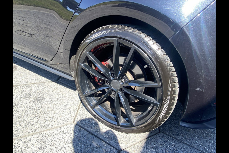 Volkswagen Golf 2.0 TSI GTI Performance/ Pano/ Dynaudio/ Keyless/ Virtual CP/ Dynamic lights