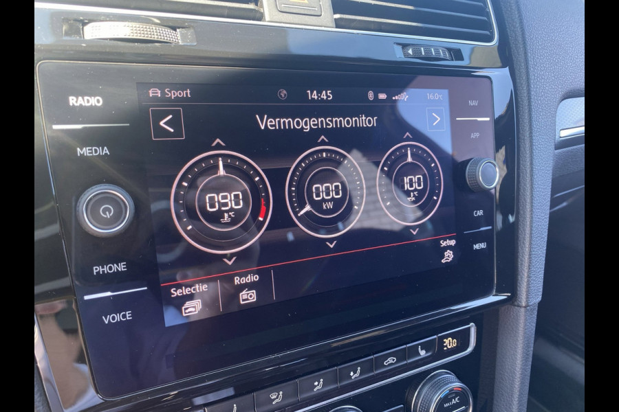 Volkswagen Golf 2.0 TSI GTI Performance/ Pano/ Dynaudio/ Keyless/ Virtual CP/ Dynamic lights
