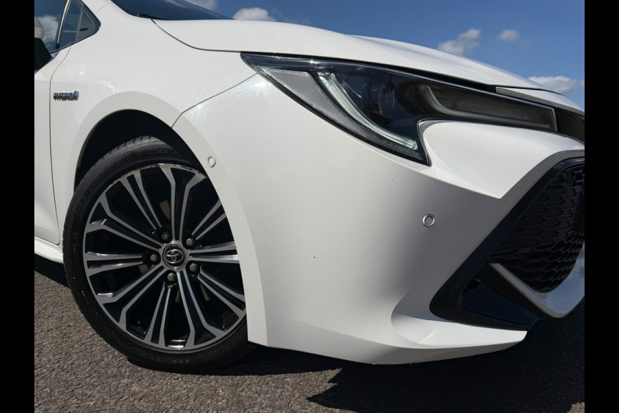 Toyota Corolla Touring Sports 2.0 Hybrid Style | Panoramadak | Camera | Navigatie | Lichtmetalen-Velgen | Trekhaak | LED