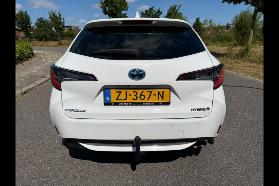 Toyota Corolla Touring Sports 2.0 Hybrid Style | Panoramadak | Camera | Navigatie | Lichtmetalen-Velgen | Trekhaak | LED
