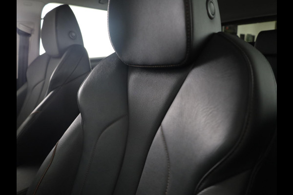 Škoda ENYAQ iV 60 180 pk | Navigatie | Parkeersensoren | Achteruitrijcamera | Lederen bekleding | Autom. airco (3 zones) | Stoelverwarming | Matrix LED koplampen |