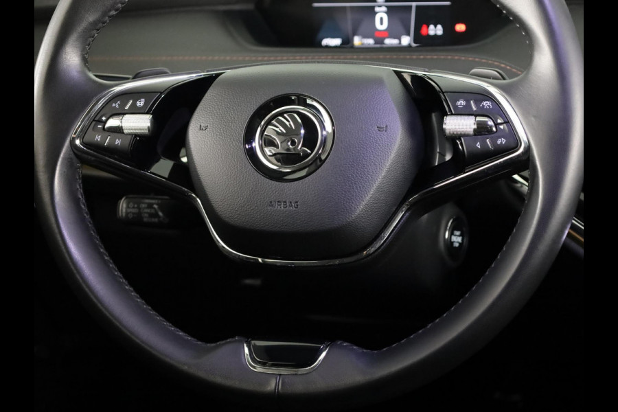 Škoda ENYAQ iV 60 180 pk | Navigatie | Parkeersensoren | Achteruitrijcamera | Lederen bekleding | Autom. airco (3 zones) | Stoelverwarming | Matrix LED koplampen |