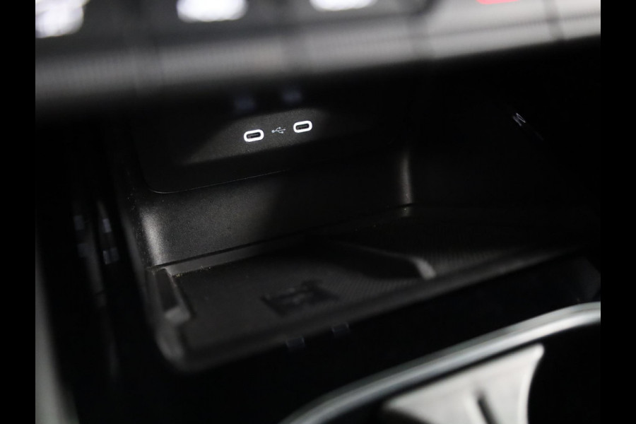 Škoda ENYAQ iV 60 180 pk | Navigatie | Parkeersensoren | Achteruitrijcamera | Lederen bekleding | Autom. airco (3 zones) | Stoelverwarming | Matrix LED koplampen |