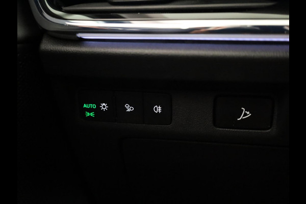Škoda ENYAQ iV 60 180 pk | Navigatie | Parkeersensoren | Achteruitrijcamera | Lederen bekleding | Autom. airco (3 zones) | Stoelverwarming | Matrix LED koplampen |