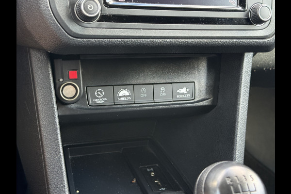 Volkswagen Caddy 2.0 TDI / L1H1 / 1e EIG. / UNIEK 28.975 KM! / INRICHTING / TREKHAAK / IMPERIAAL / NAVI / CARPLAY / CRUISE