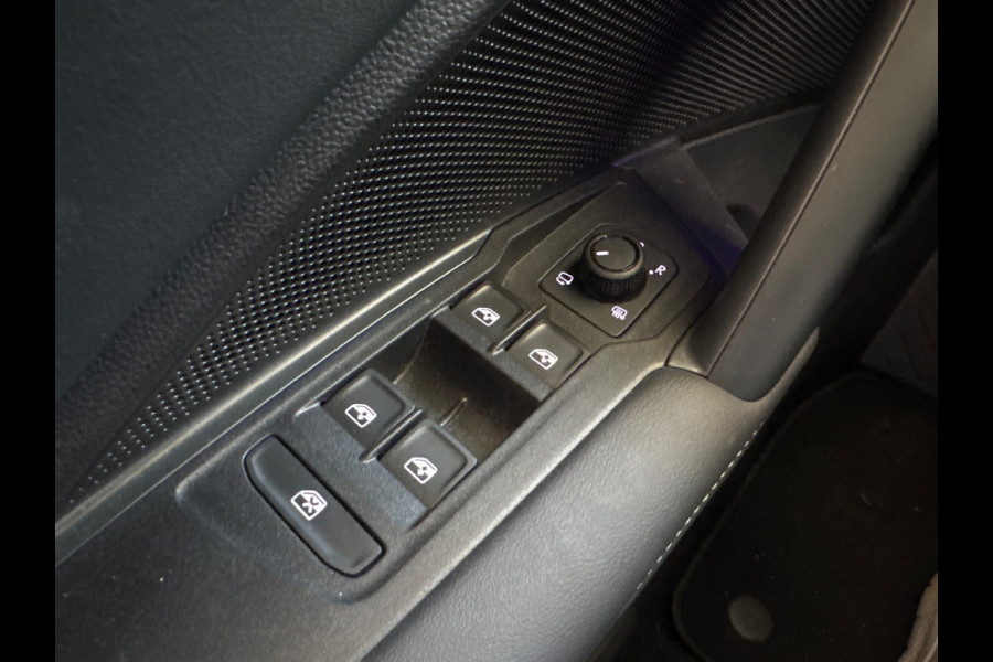 Volkswagen Tiguan 1.5 TSI 204PK eHybrid DSG LIFE CAMERA/TREKHAAK/KEYLESS fabrieksgarantie 2030