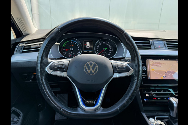Volkswagen Passat Variant 1.4 TSI PHEV GTE * AUTOMAAT * Parkeercamera * Massage * Keyless *