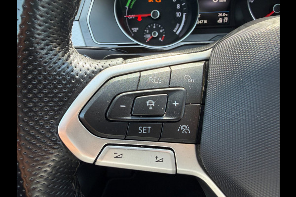 Volkswagen Passat Variant 1.4 TSI PHEV GTE * AUTOMAAT * Parkeercamera * Massage * Keyless *