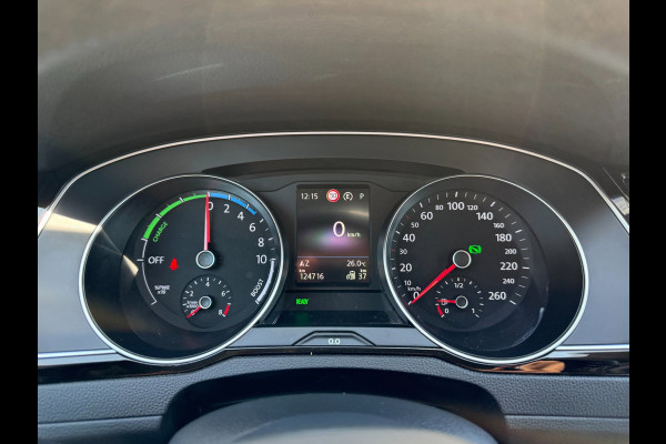 Volkswagen Passat Variant 1.4 TSI PHEV GTE * AUTOMAAT * Parkeercamera * Massage * Keyless *