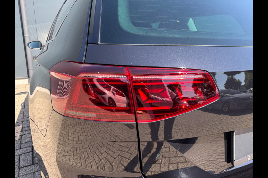 Volkswagen Passat Variant 1.4 TSI PHEV GTE * AUTOMAAT * Parkeercamera * Massage * Keyless *