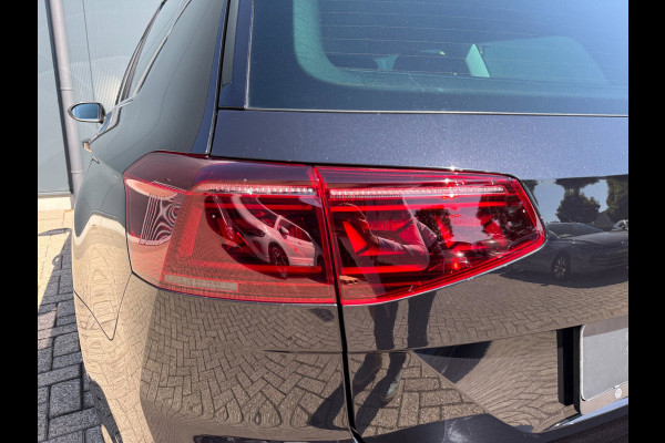 Volkswagen Passat Variant 1.4 TSI PHEV GTE * AUTOMAAT * Parkeercamera * Massage * Keyless *