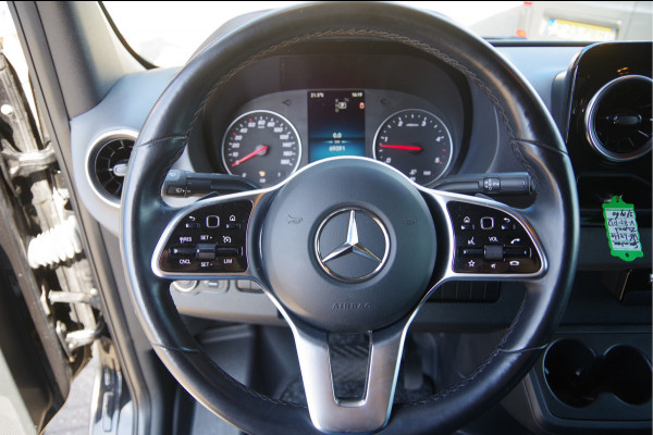 Mercedes-Benz Sprinter 319 3.0 CDI V6 L2H2 3-ZITS, AUT. LED, 3.5T TREKHAAK, MBUX 10'', STANDKACHEL, ZONNEKLEP, VOORSPOILER, KUNSTSTOFDELEN IN KLEUR, CA