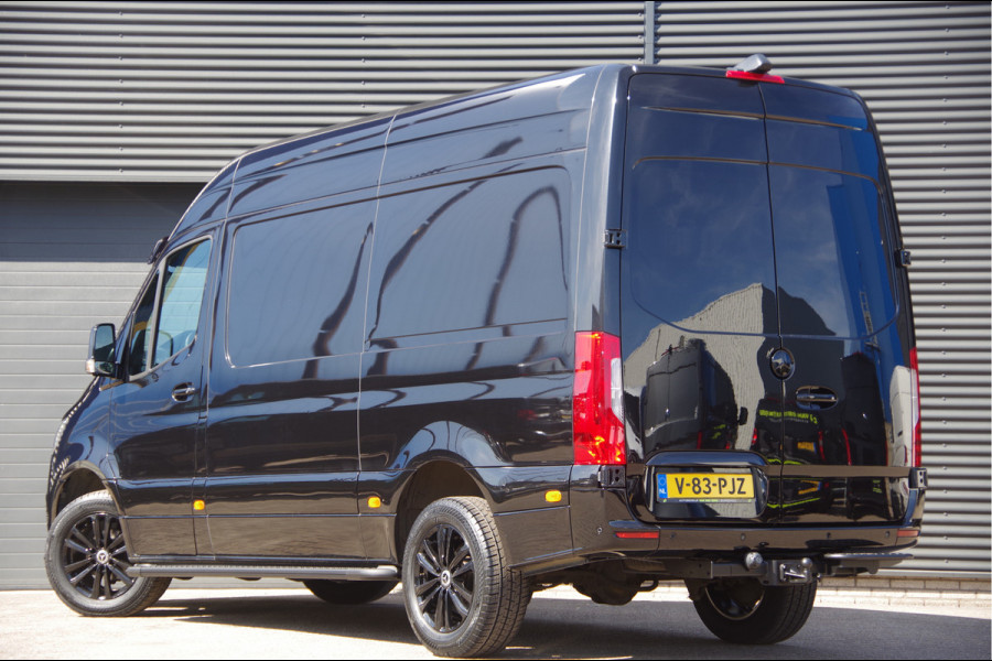 Mercedes-Benz Sprinter 319 3.0 CDI V6 L2H2 3-ZITS, AUT. LED, 3.5T TREKHAAK, MBUX 10'', STANDKACHEL, ZONNEKLEP, VOORSPOILER, KUNSTSTOFDELEN IN KLEUR, CA