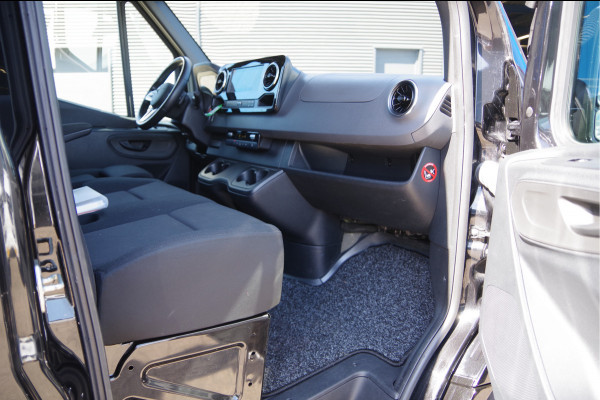 Mercedes-Benz Sprinter 319 3.0 CDI V6 L2H2 3-ZITS, AUT. LED, 3.5T TREKHAAK, MBUX 10'', STANDKACHEL, ZONNEKLEP, VOORSPOILER, KUNSTSTOFDELEN IN KLEUR, CA