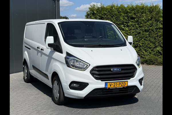 Ford Transit Custom 2.0 TDCI 130 PK / L2H1 / AUTOMAAT / TREKHAAK / AIRCO / CRUISE / CAMERA / 3-ZITS / LED / STOEL -EN VOORRUIT VERWARMING