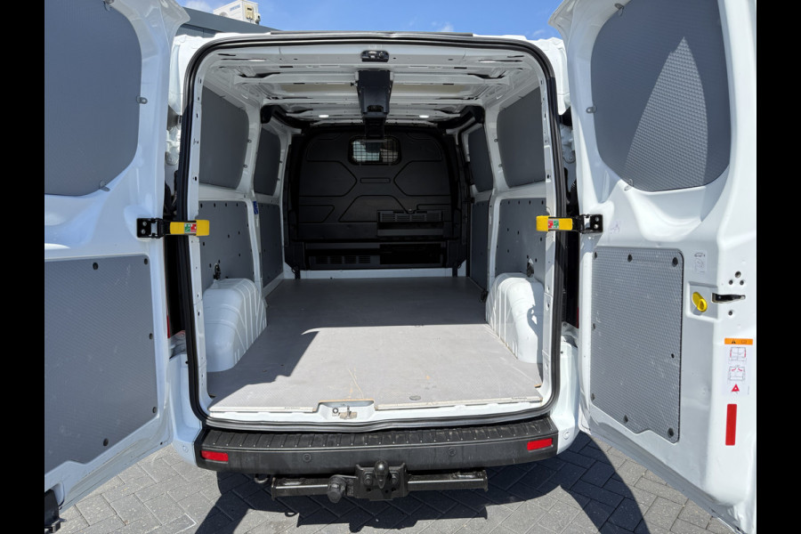 Ford Transit Custom 2.0 TDCI 130 PK / L2H1 / AUTOMAAT / TREKHAAK / AIRCO / CRUISE / CAMERA / 3-ZITS / LED / STOEL -EN VOORRUIT VERWARMING