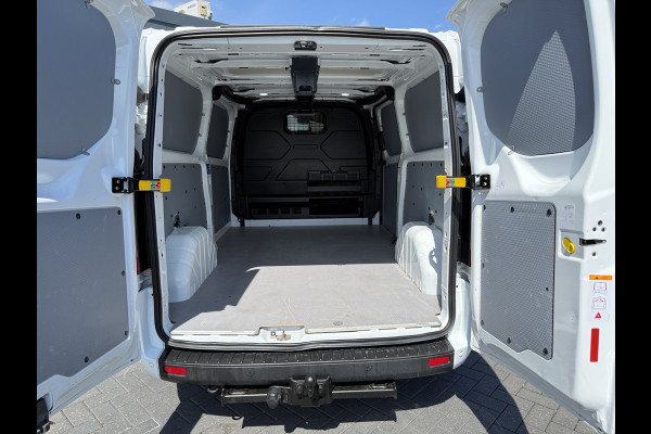 Ford Transit Custom 2.0 TDCI 130 PK / L2H1 / AUTOMAAT / TREKHAAK / AIRCO / CRUISE / CAMERA / 3-ZITS / LED / STOEL -EN VOORRUIT VERWARMING