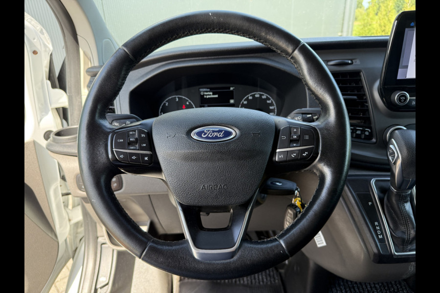 Ford Transit Custom 2.0 TDCI 130 PK / L2H1 / AUTOMAAT / TREKHAAK / AIRCO / CRUISE / CAMERA / 3-ZITS / LED / STOEL -EN VOORRUIT VERWARMING