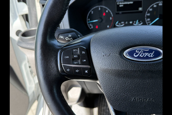 Ford Transit Custom 2.0 TDCI 130 PK / L2H1 / AUTOMAAT / TREKHAAK / AIRCO / CRUISE / CAMERA / 3-ZITS / LED / STOEL -EN VOORRUIT VERWARMING