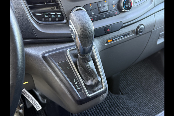 Ford Transit Custom 2.0 TDCI 130 PK / L2H1 / AUTOMAAT / TREKHAAK / AIRCO / CRUISE / CAMERA / 3-ZITS / LED / STOEL -EN VOORRUIT VERWARMING