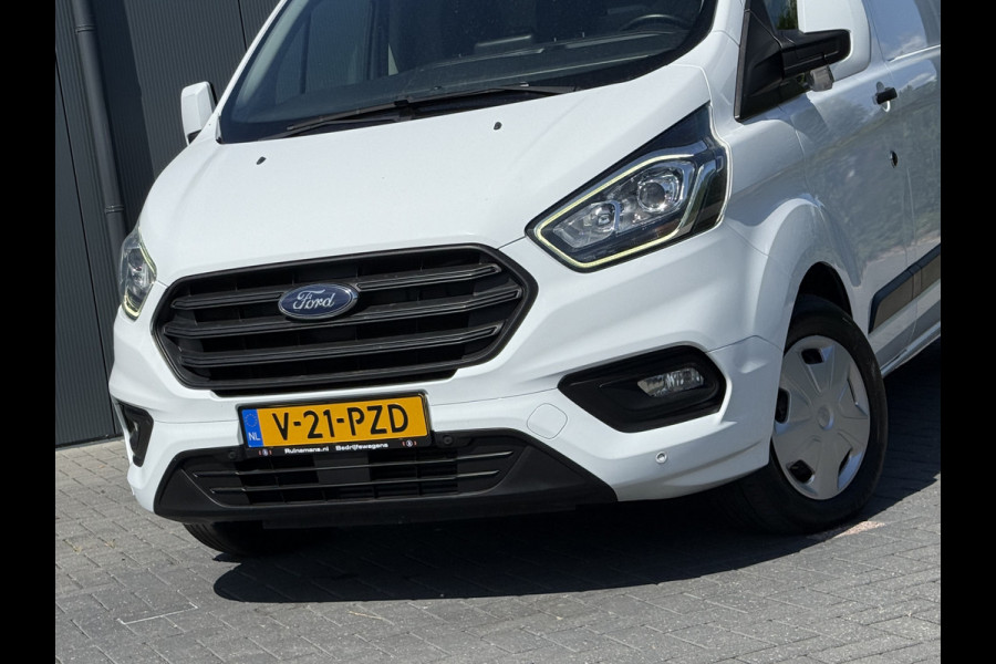 Ford Transit Custom 2.0 TDCI 130 PK / L2H1 / AUTOMAAT / TREKHAAK / AIRCO / CRUISE / CAMERA / 3-ZITS / LED / STOEL -EN VOORRUIT VERWARMING
