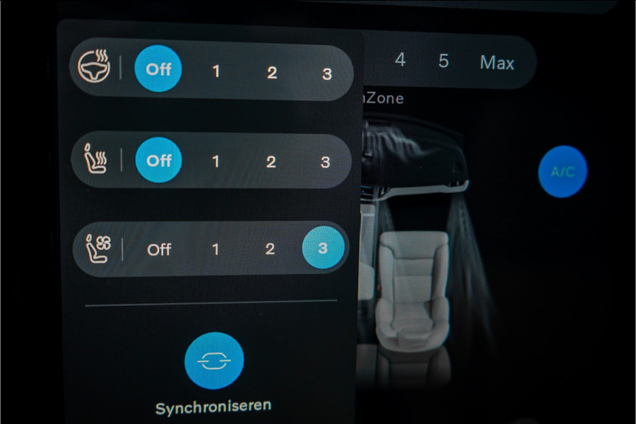 Volvo XC60 2.0 T8 Plug-in hybrid AWD Plus Dark Pano ACC Trekhaak 22"