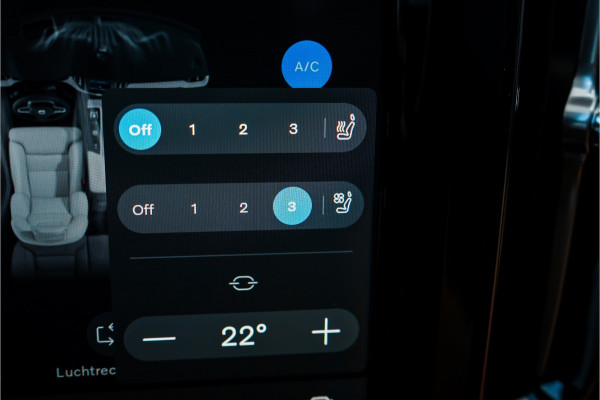 Volvo XC60 2.0 T8 Plug-in hybrid AWD Plus Dark Pano ACC Trekhaak 22"