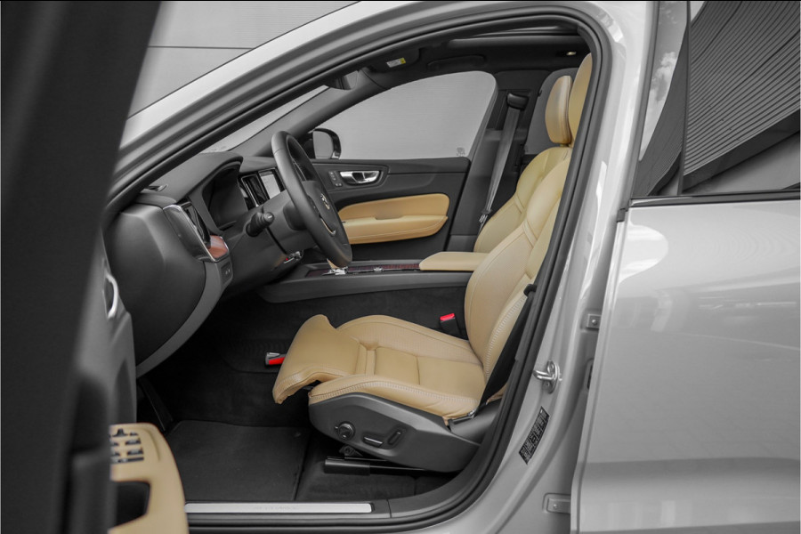 Volvo XC60 2.0 T8 Plug-in hybrid AWD Plus Dark Pano ACC Trekhaak 22"