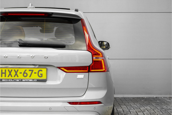 Volvo XC60 2.0 T8 Plug-in hybrid AWD Plus Dark Pano ACC Trekhaak 22"